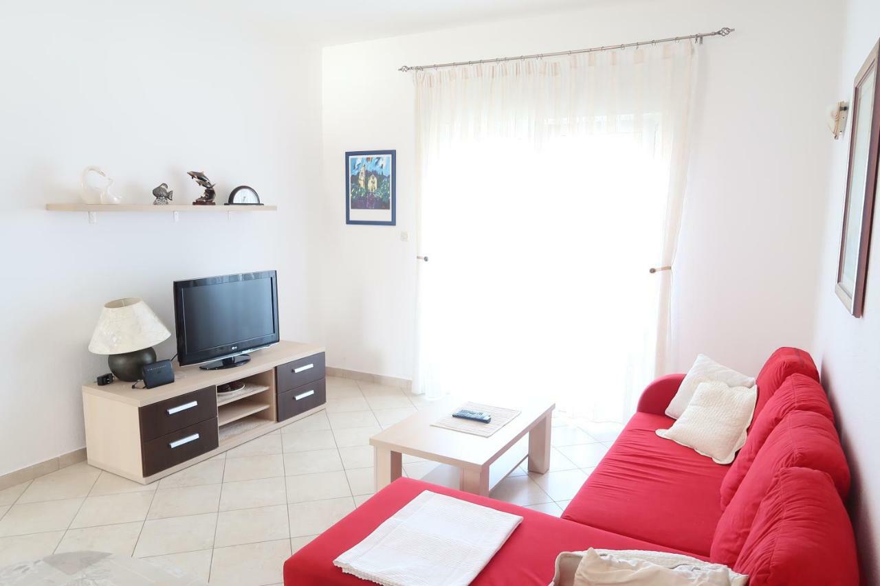 Apartments Maras Primosten Bagian luar foto